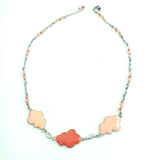 Collier résine saumon et rouge nuages