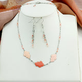 Collier résine saumon et rouge nuages