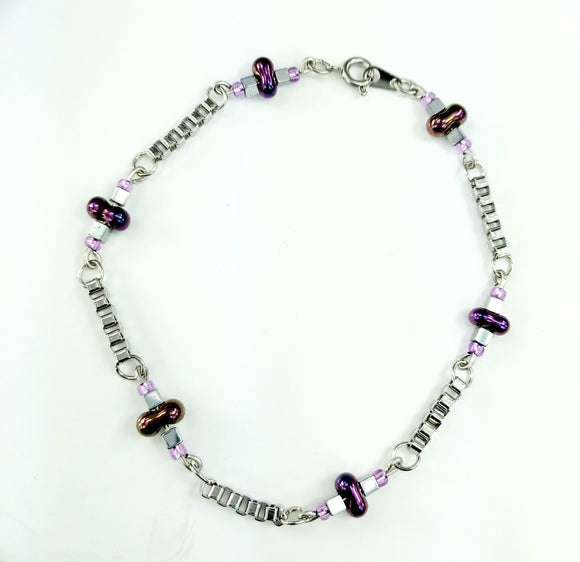 Bracelet fin violet chaine acier carree