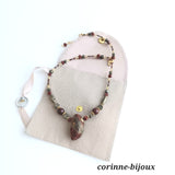 colliers en pierres fines le jaspe rouge, la pyrite et le jaspe breschia. Ce collier est fait main, modèle unique crée à Beynes dans les YvelinesLivré dans une jolie pochette en velour et satinée en intérieur.