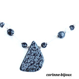 Collier pendentif en pierre obsidienne grise et cristal de roche transparent. Ce. collier est fait main dans les Yvelines. 