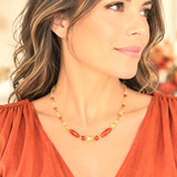 collier élégant en pierre de cornaline et en citrine. ce collier se marie parfaitement avec une tenue orange.