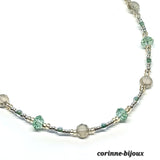 collier fin avec perles en verre