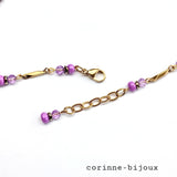 Collier en céramique peinte à la main couleur violet et bordure dorée. Collier monté sur chaine torsadée dorée en acier inoxydable. Perles en verre violet et mauve. La longueur de ce collier est ajustable.
Collier unique fait main à Beynes dans les Yvelines.