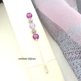 Broche épingle à chapeau violette perle en verre